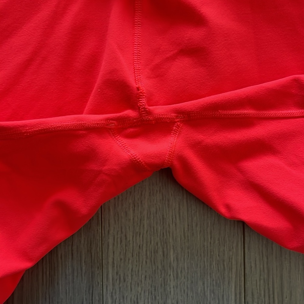 Fabletics High Rise Short - Picture 3 of 4